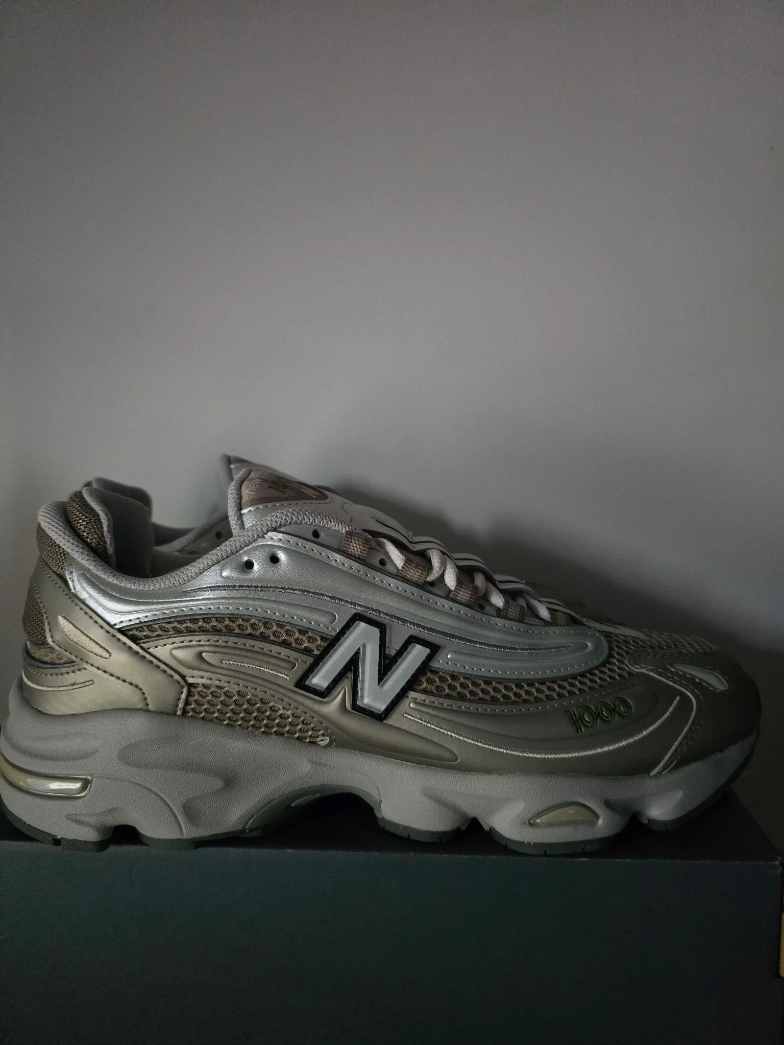 Baskets new balance M1000N taille 44 1/2 